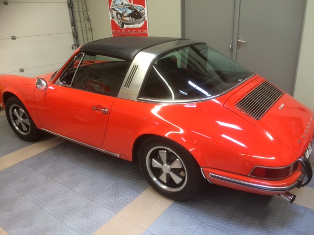 Porsche 911 T   TARGA 2.2  1970