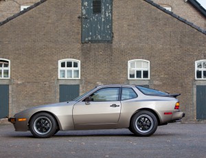 PORSCHE 944  1982  IN SHOWROOM CONDITION