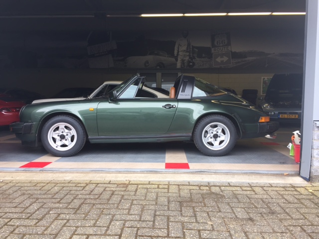PORSCHE 911 sc targa