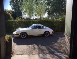 PORSCHE 911 Carrera 3.0