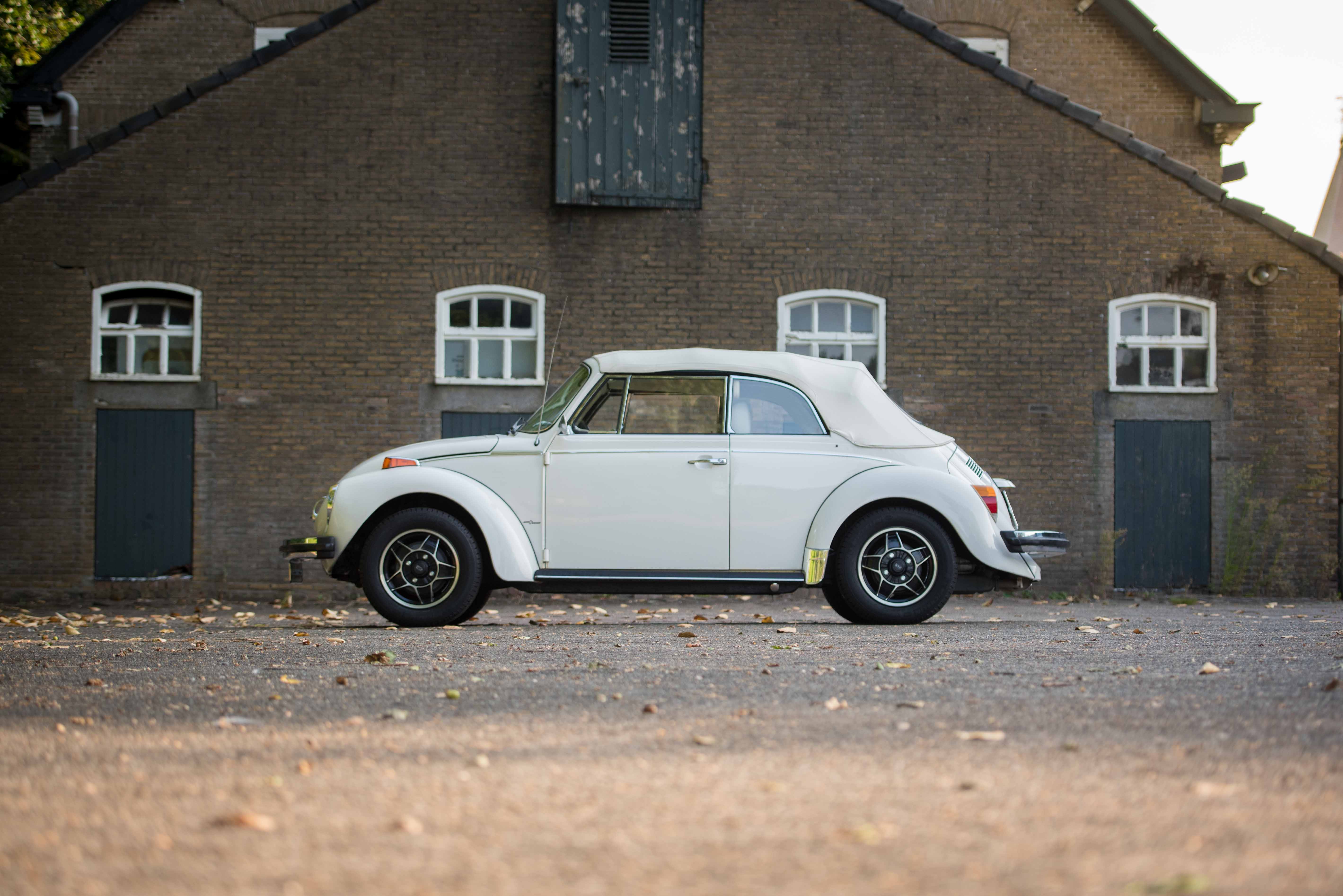 VOLKSWAGEN BEETLE CONVERTIBLE 1979