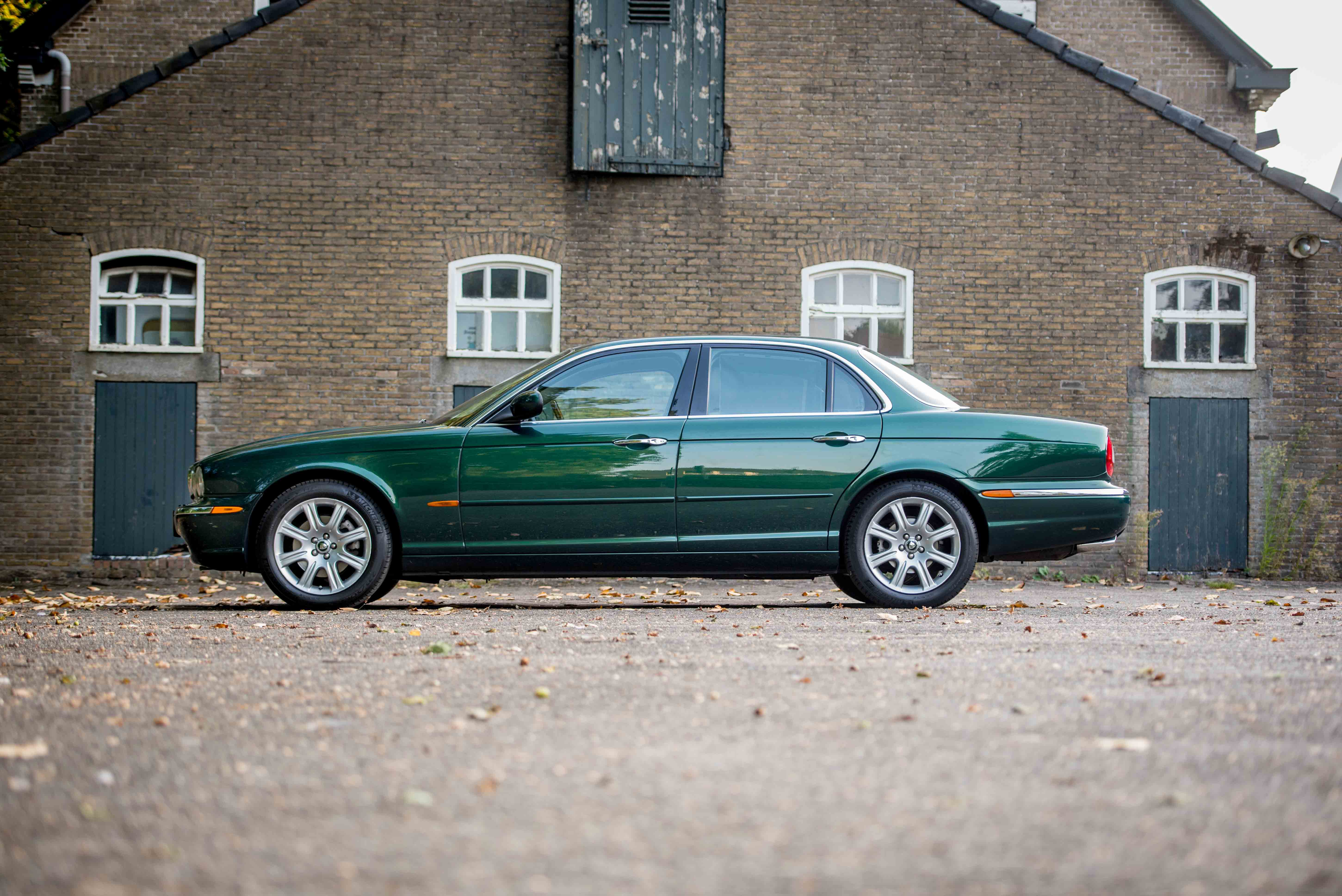 JAGUAR XJ6  2004