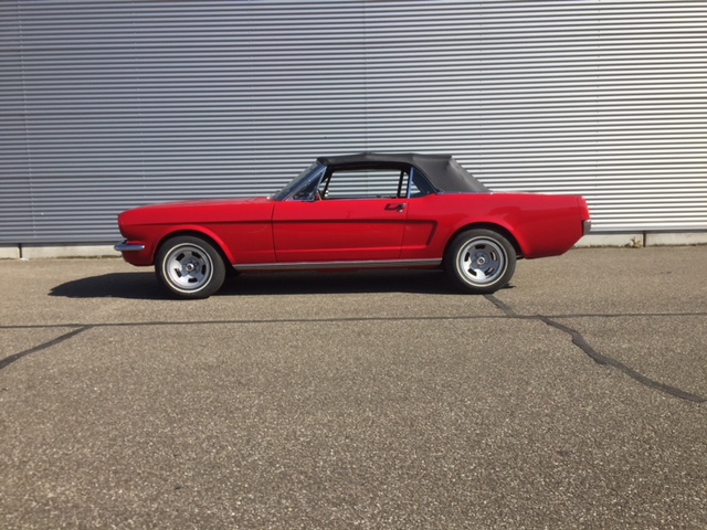 FORD MUSTANG CONVERTIBLE 1966