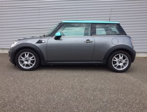 MINI COOPER D, automatic, low milage.