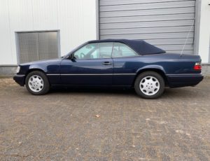 Mercedes-Benz E200 Cabriolet 1995, 5 speed manual