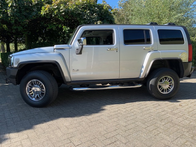 HUMMER H3  WITH ONLY 51000 KMS !!!!!!!!!!