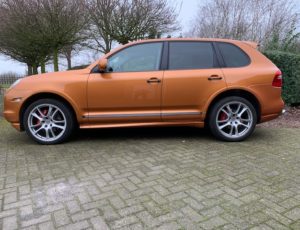 Porsche Cayenne GTS in the introduction colour Nordic gold