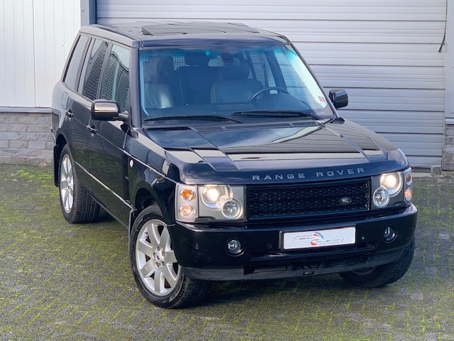 RANGE ROVER VOGUE 4,4i Black with black interior. Very nice condition