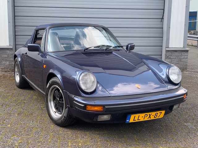 Porsche 911 3.2 Carrera Cabrio 1985