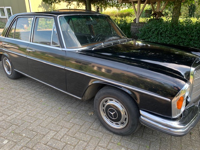 Mercedes 250 S 1967  with LPG and sunroof