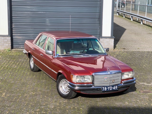 Mercedes 350 SE w116,   1973 ,  red metallic with LPG