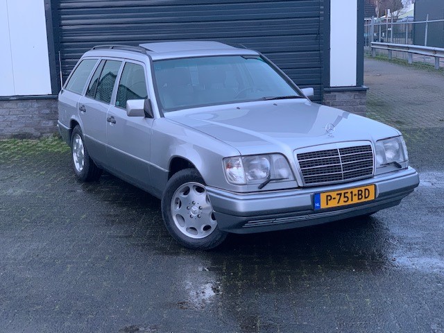 Mercedes Benz E280 (W124)