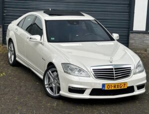 MERCEDES-BENZ S63 AMG with performance package, 2011