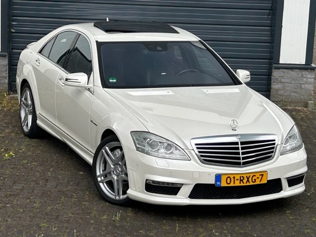 MERCEDES-BENZ S63 AMG with performance package, 2011