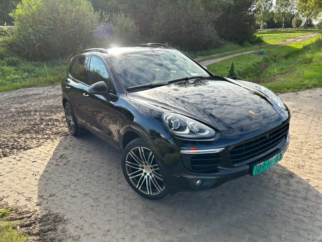 PORSCHE CAYENNE HYBRIDE 2015