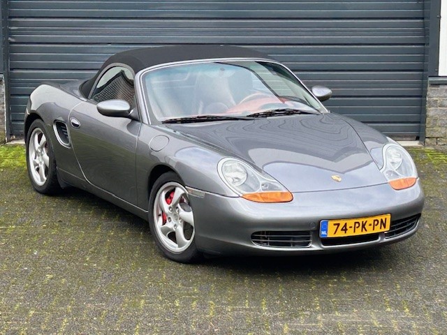 PORSCHE BOXSTER S  3,2l Tiptronic  2001 Dutch delivery only 76000 kms !!!!